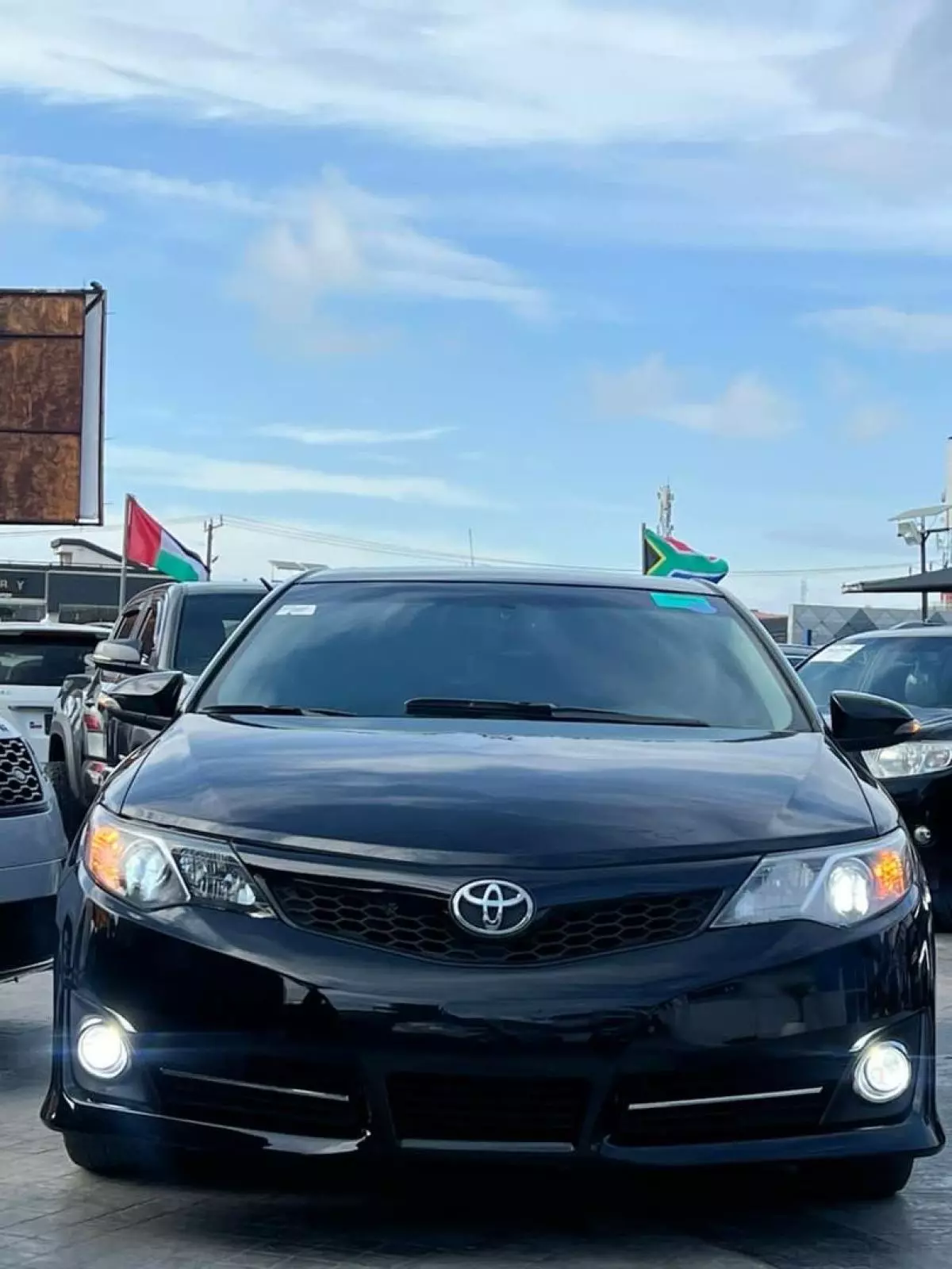 Toyota Camry   - 2012