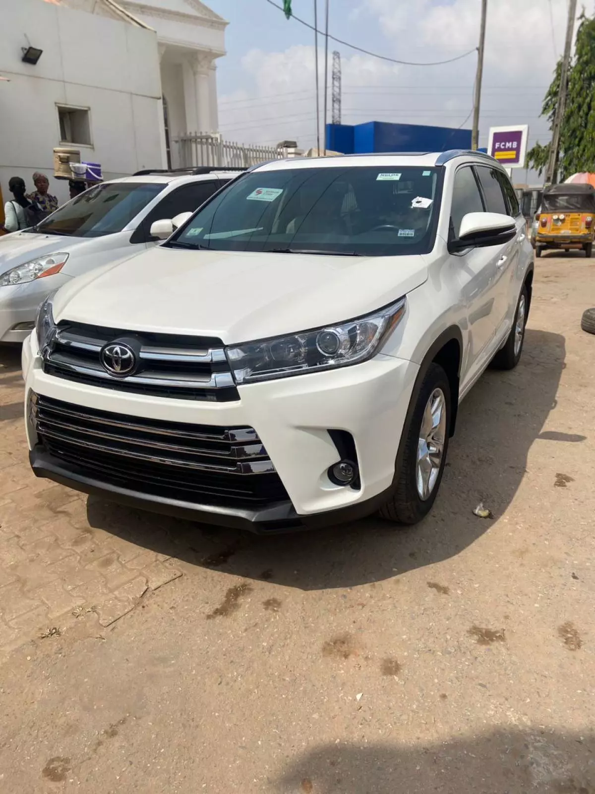 Toyota Highlander   - 2015