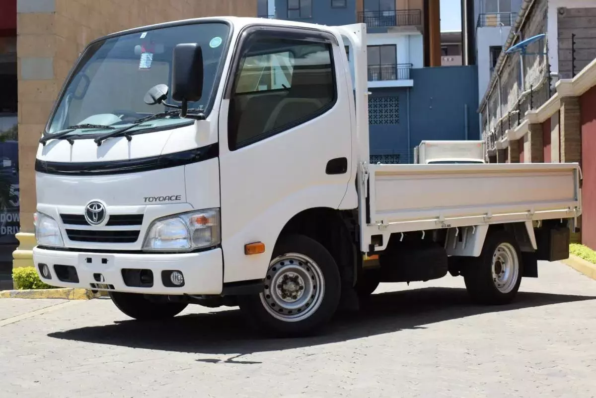Toyota Toyoace  - 2014