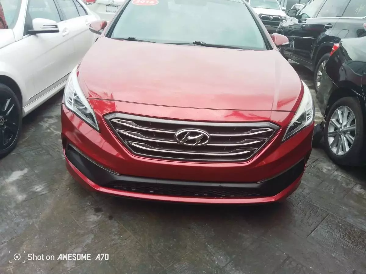 Hyundai Sonata   - 2016