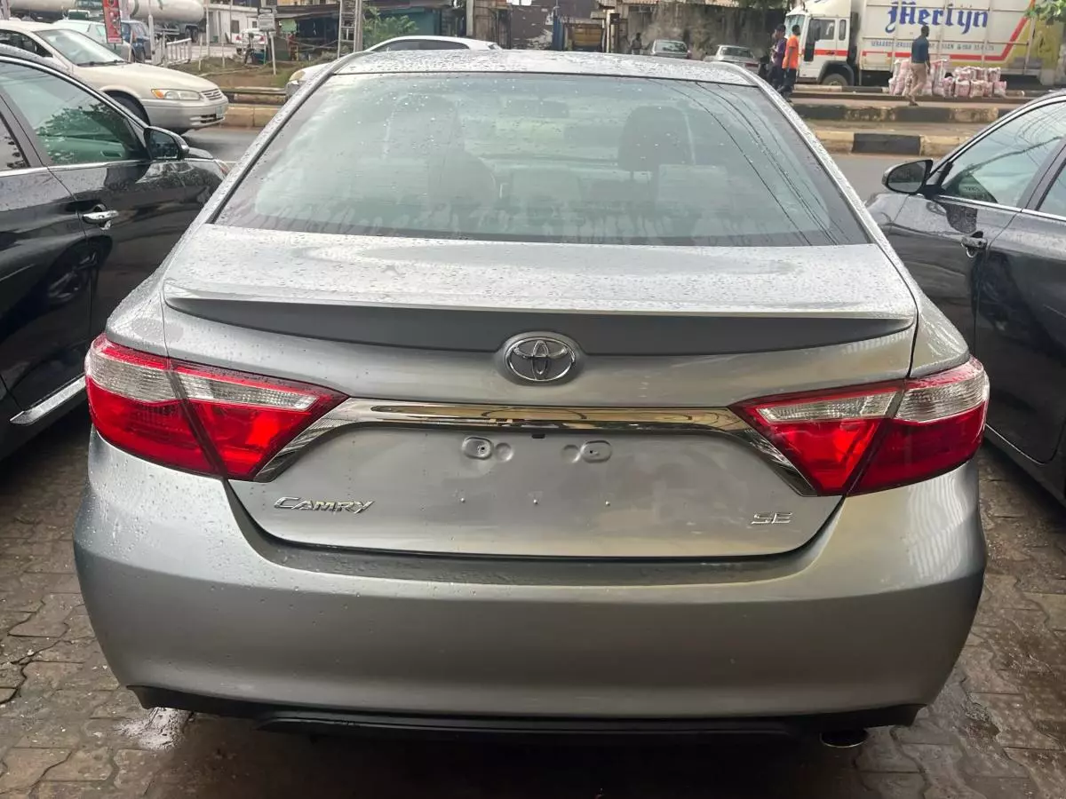 Toyota Camry   - 2015