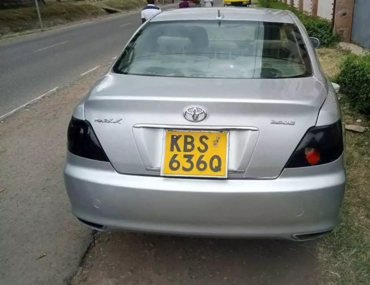 Toyota Mark X   - 2005