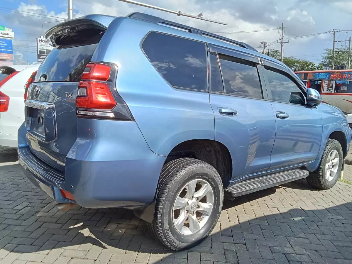 Toyota Landcruiser prado TX   - 2011