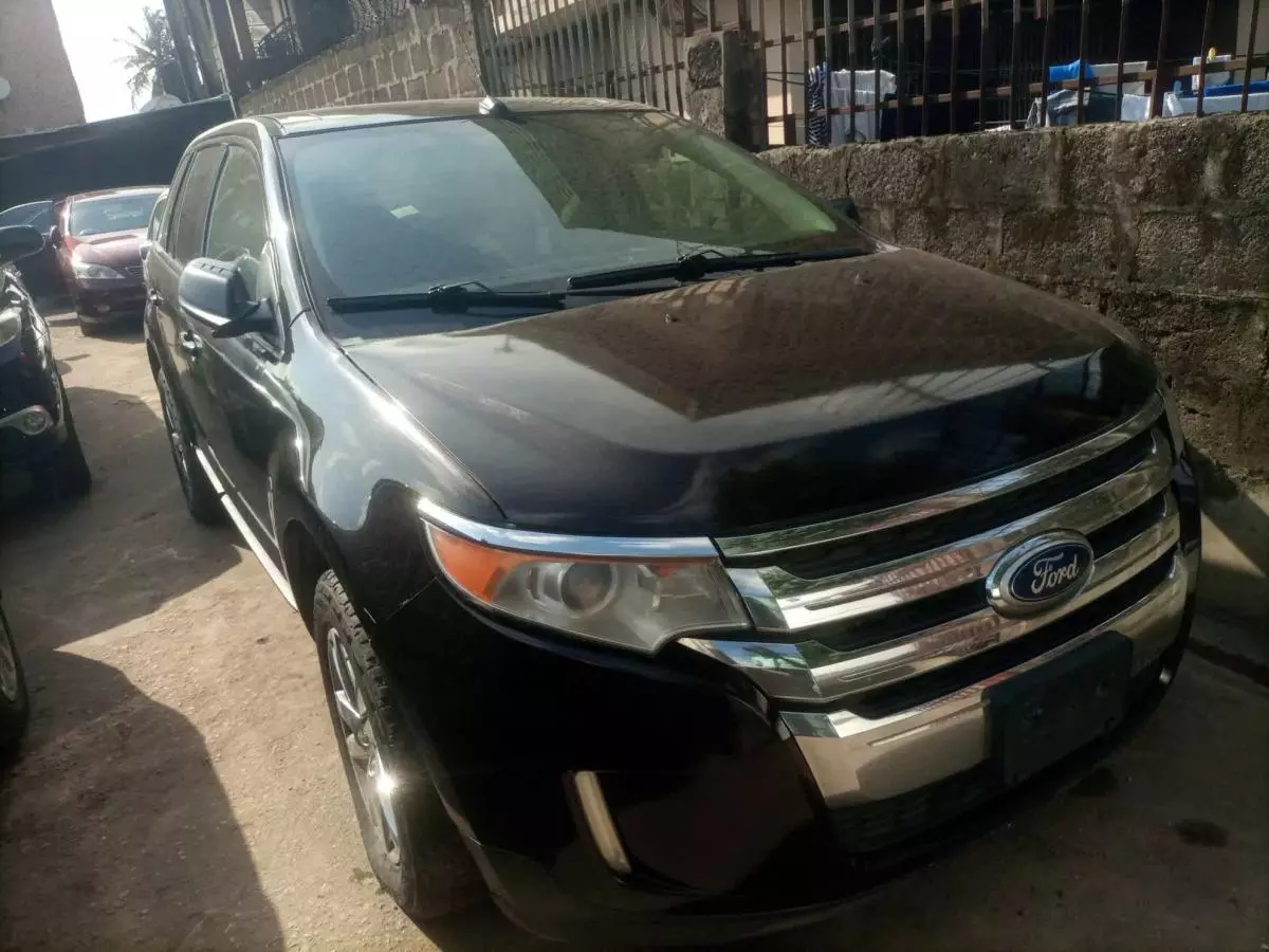 Ford Edge   - 2013