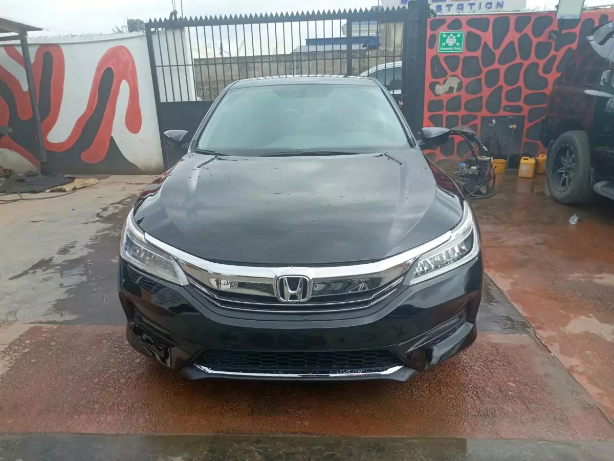 Honda Accord   - 2013