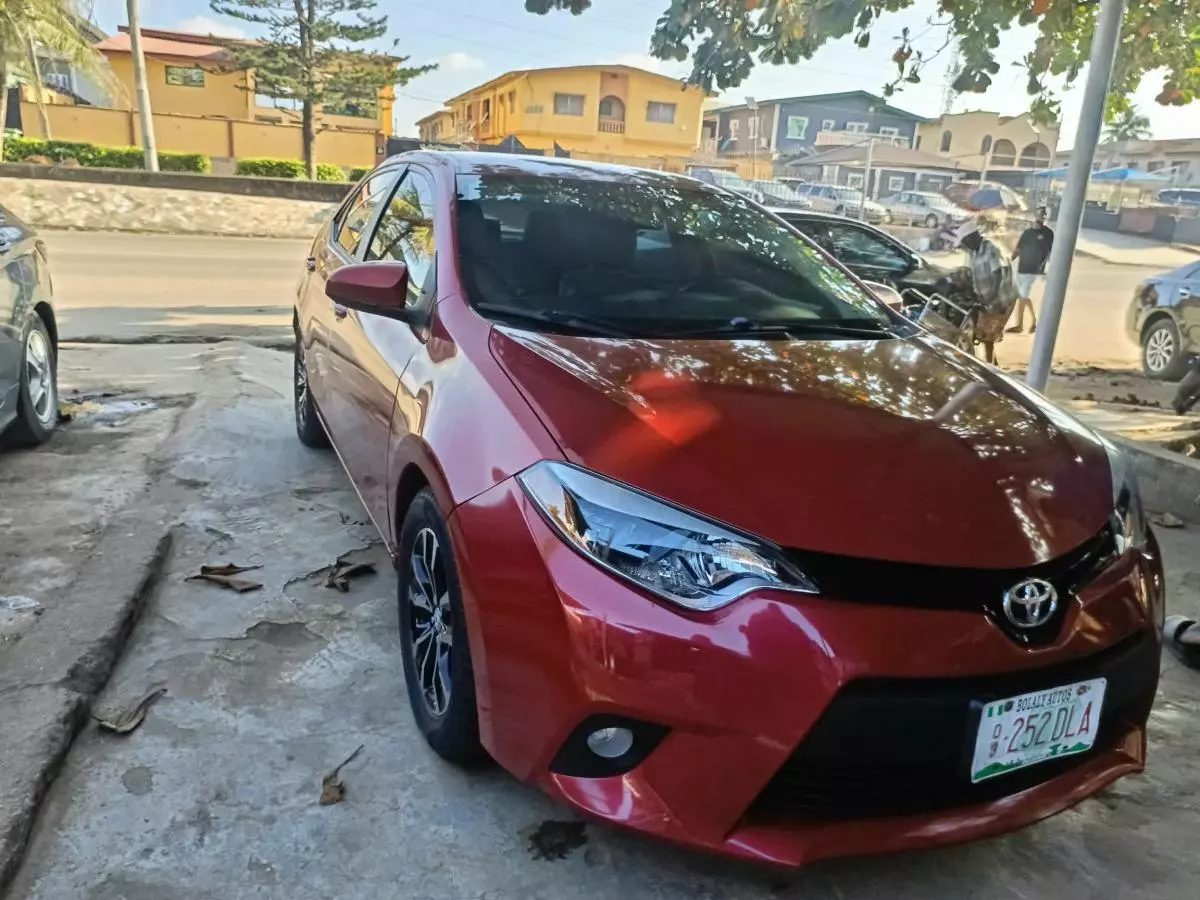 Toyota Corolla   - 2015