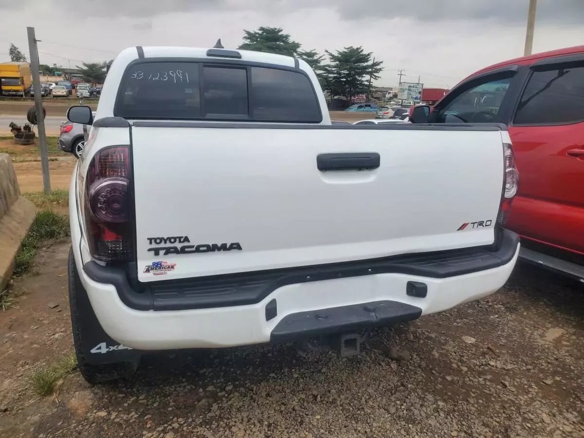 Toyota Tacoma   - 2015