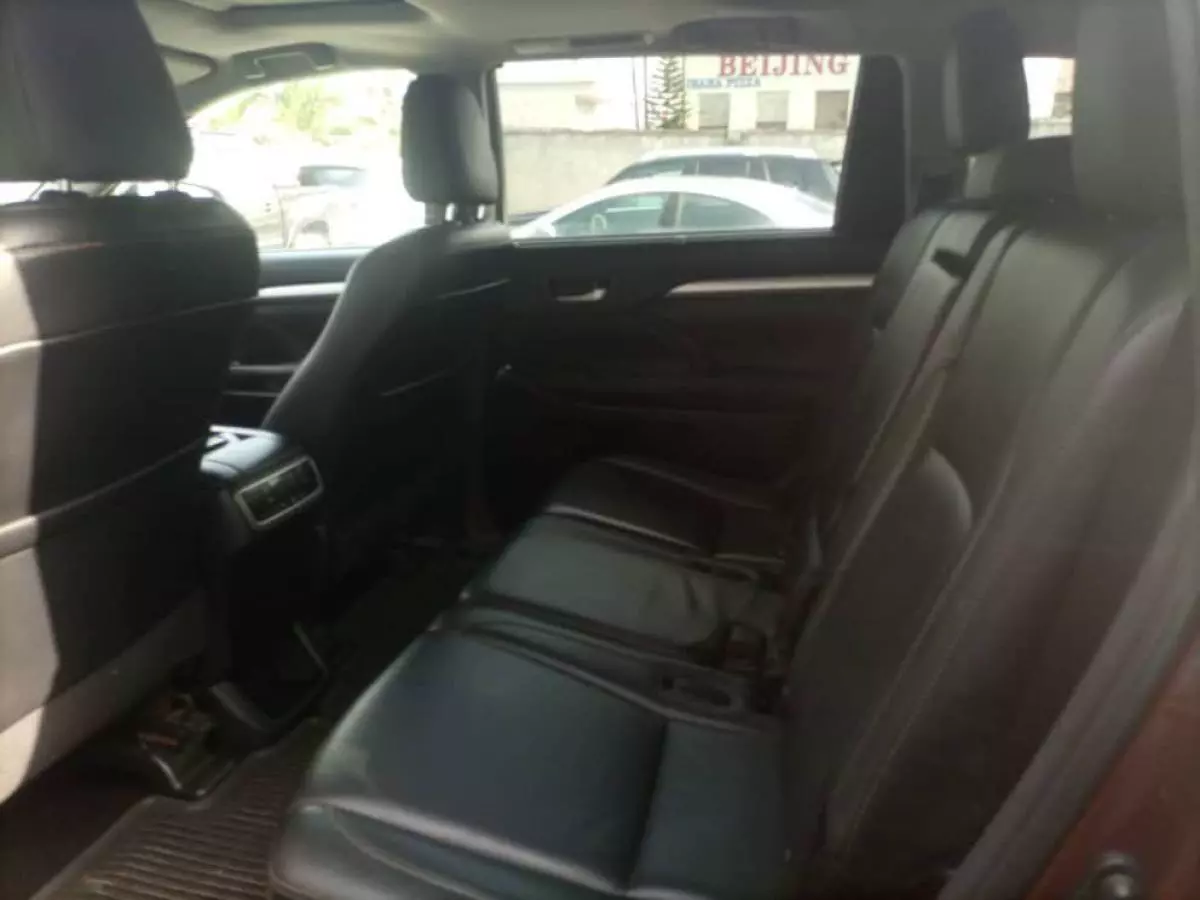 Toyota Highlander - 2015