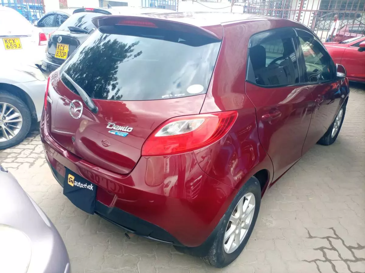 Mazda Demio - 2011