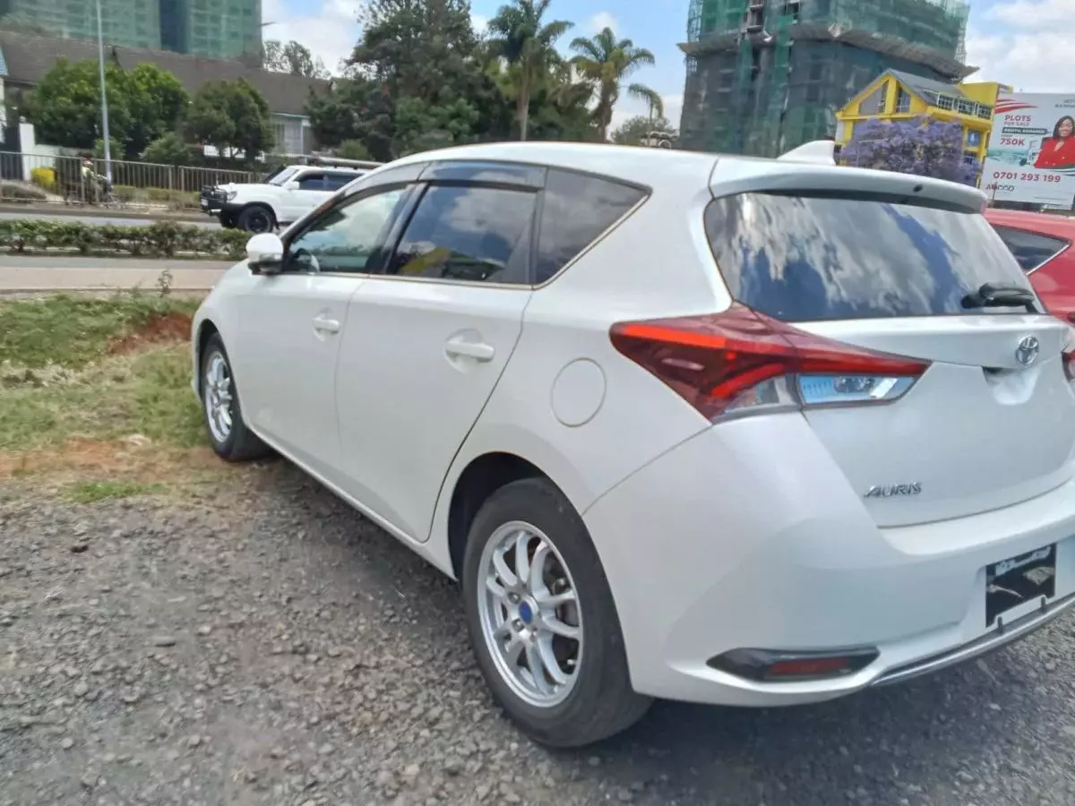 Toyota Auris   - 2017