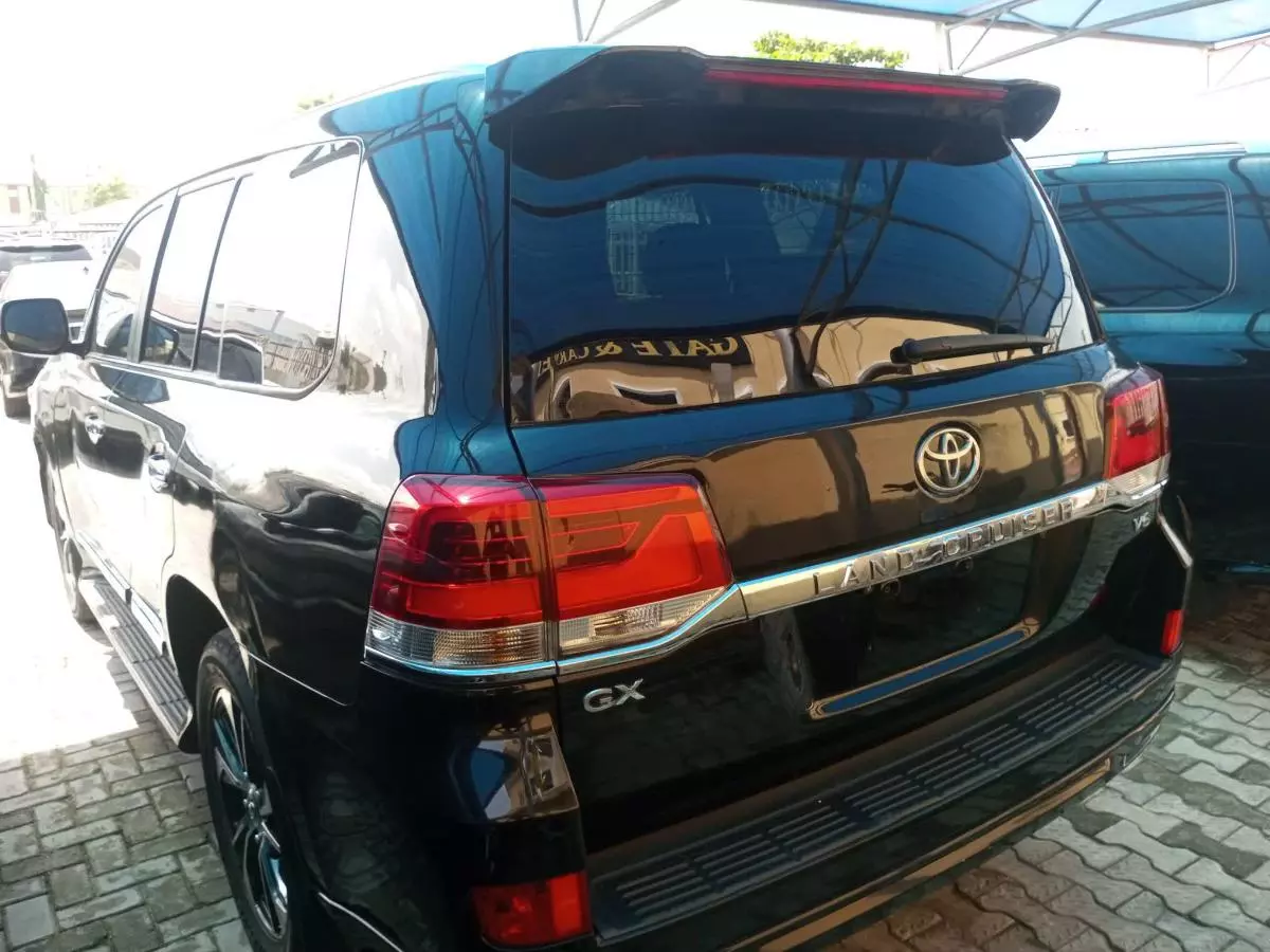 Toyota Land Cruiser - 2009