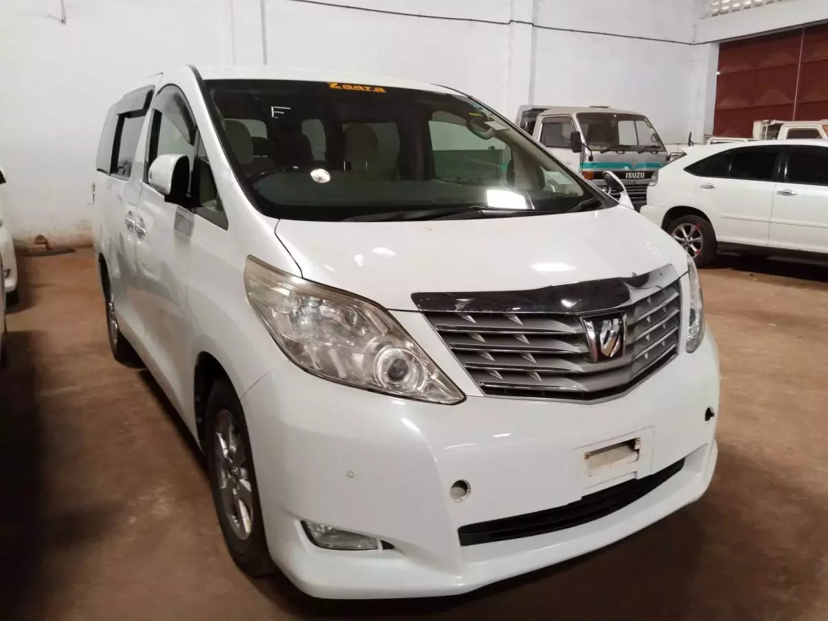 Toyota Alphard   - 2009