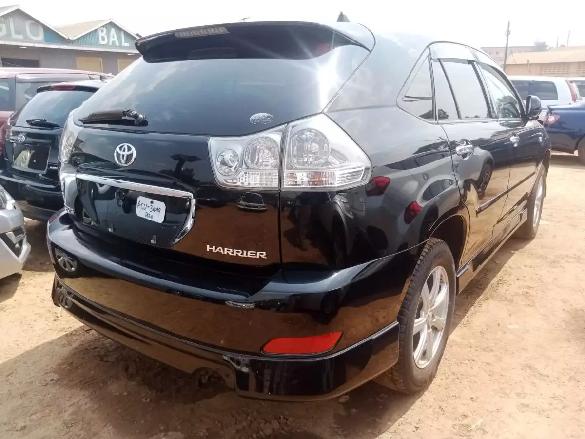 Toyota Harrier   - 2009