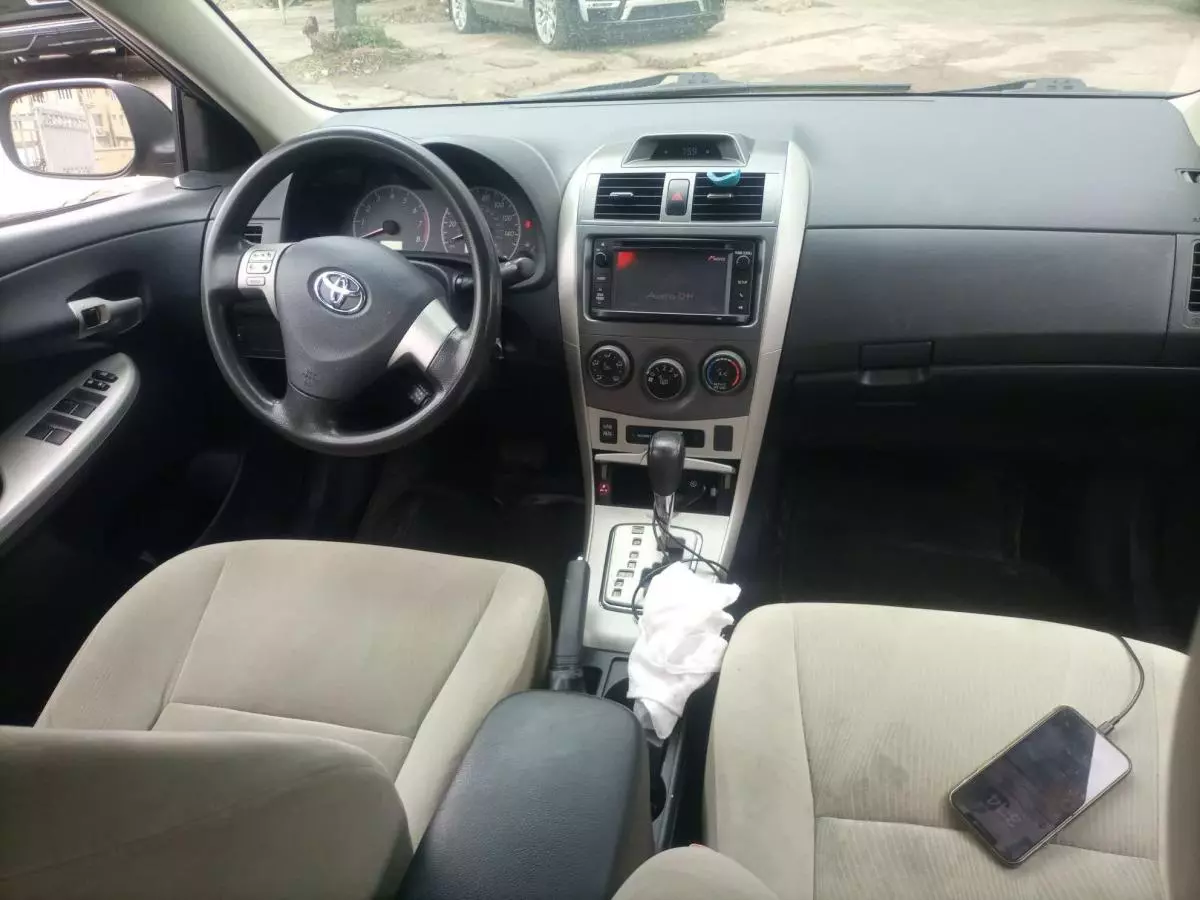 Toyota Corolla   - 2013