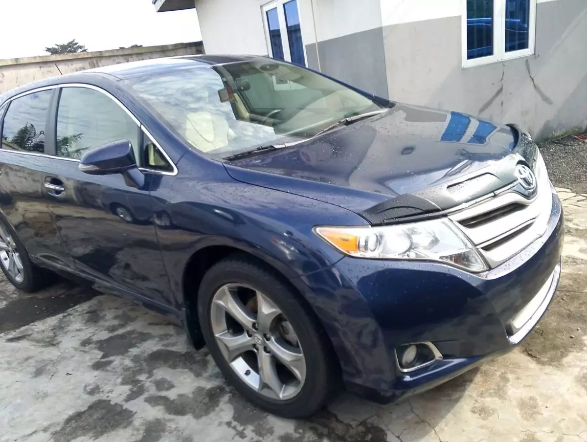 Toyota Venza   - 2015