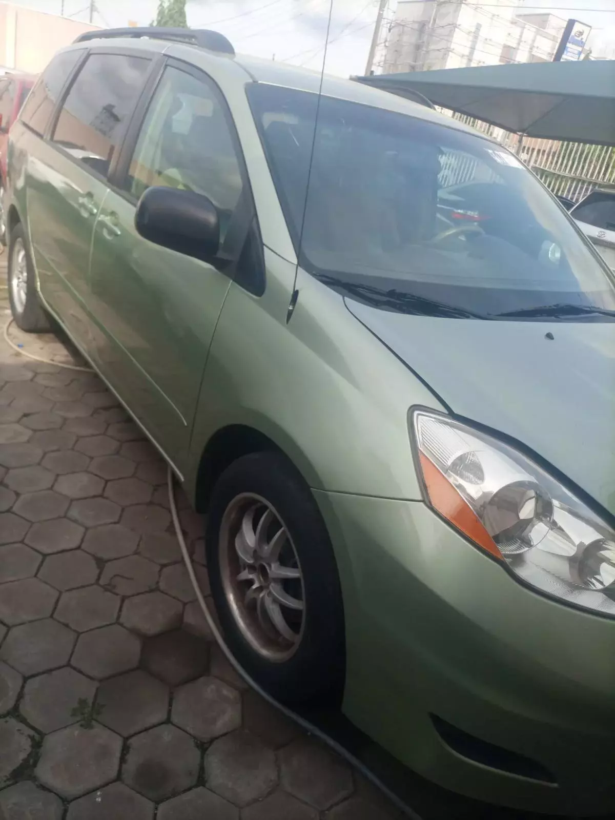 Toyota Sienna   - 2009