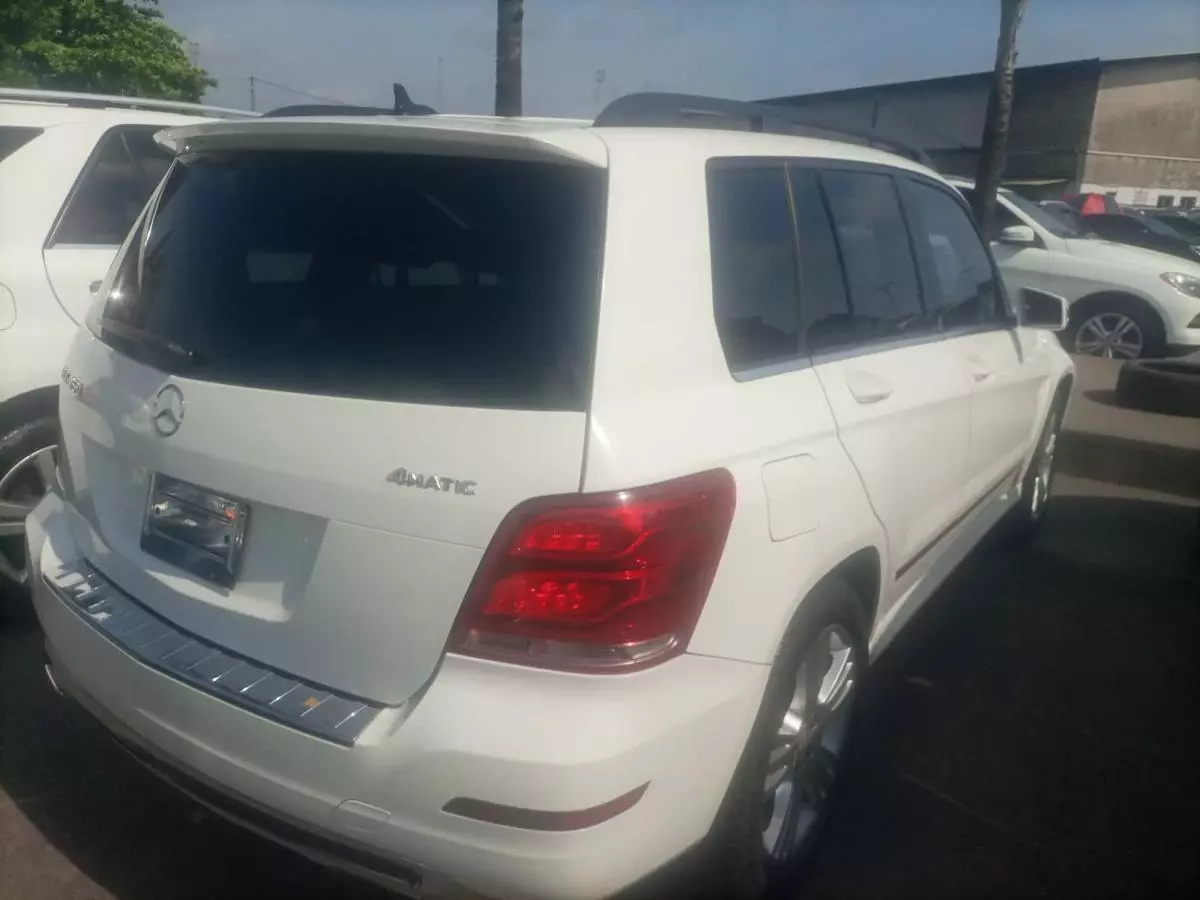 Mercedes-Benz GLK 350   - 2015