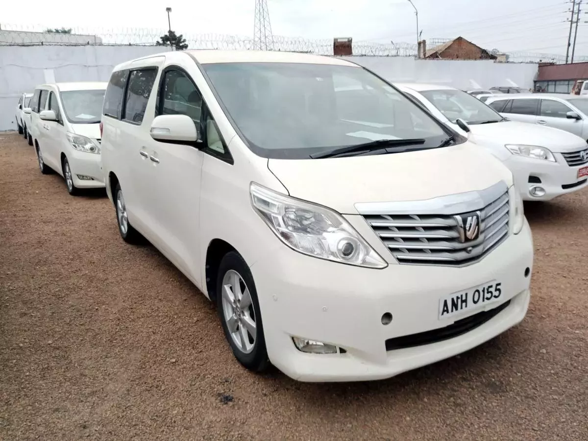 Toyota Alphard   - 2008