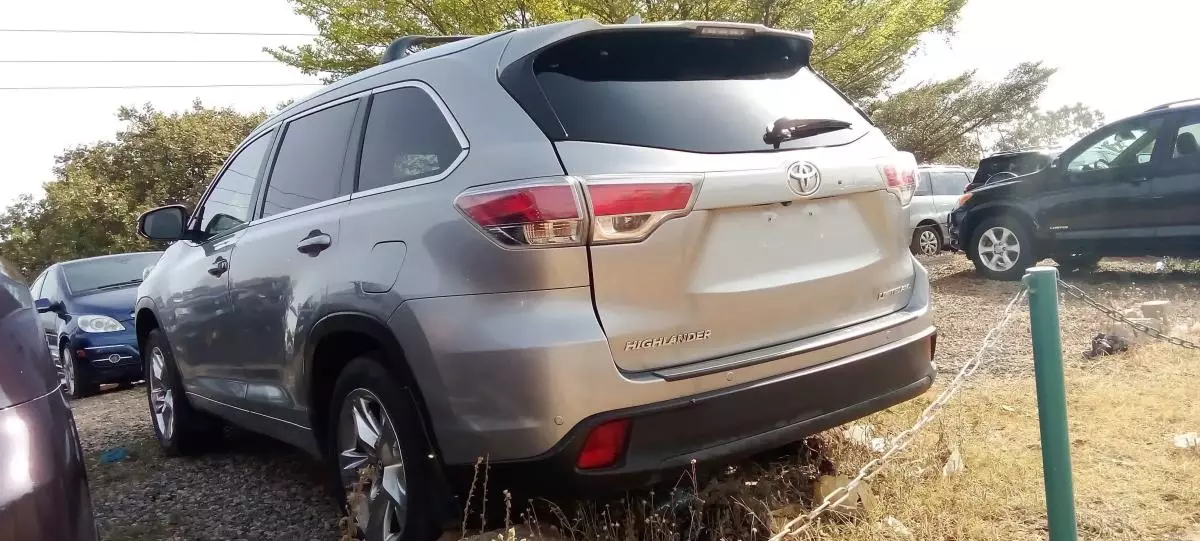 Toyota Highlander - 2016