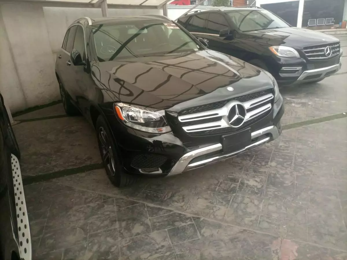 Mercedes-Benz GLC 300   - 2016