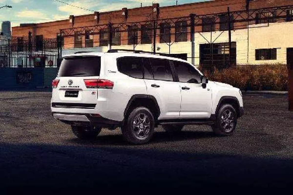 Toyota Landcruiser Prado   - 2024