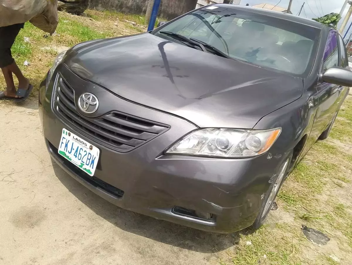 Toyota Camry   - 2007