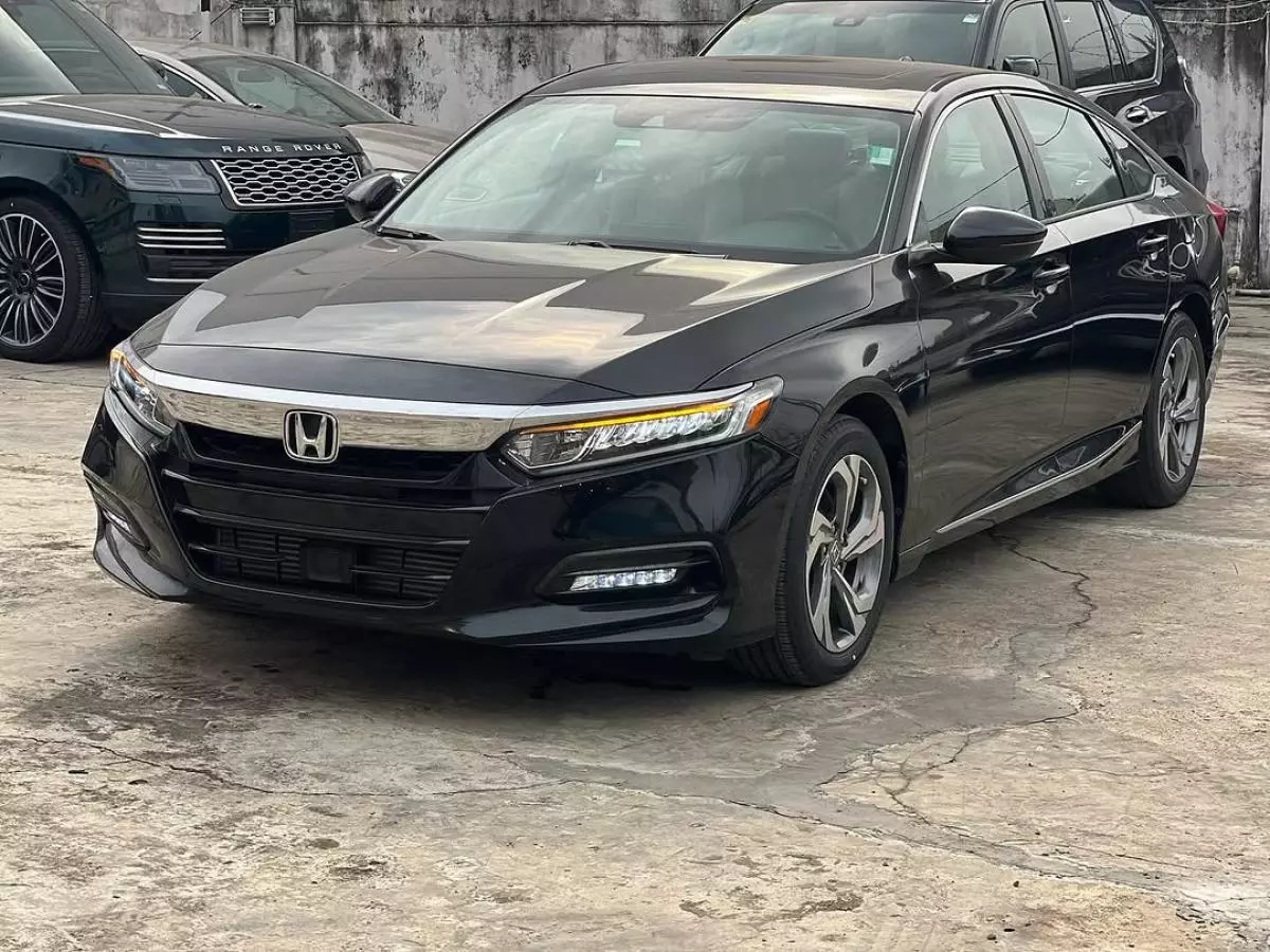 Honda Accord   - 2018