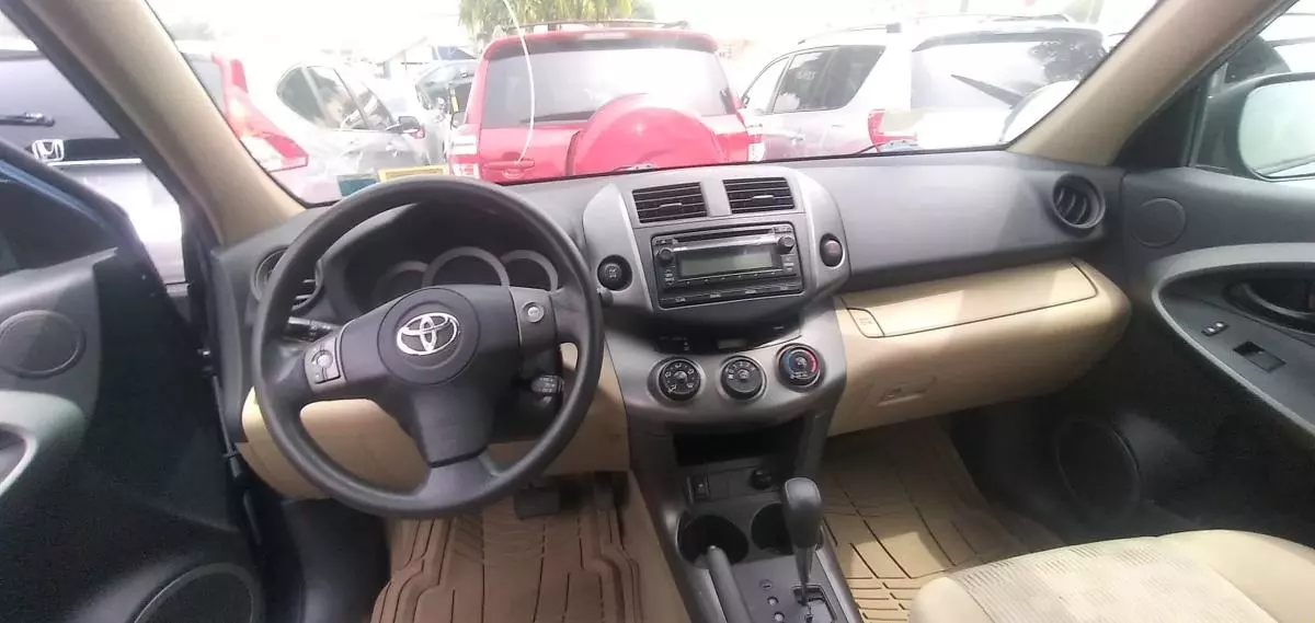 Toyota RAV 4 - 2012