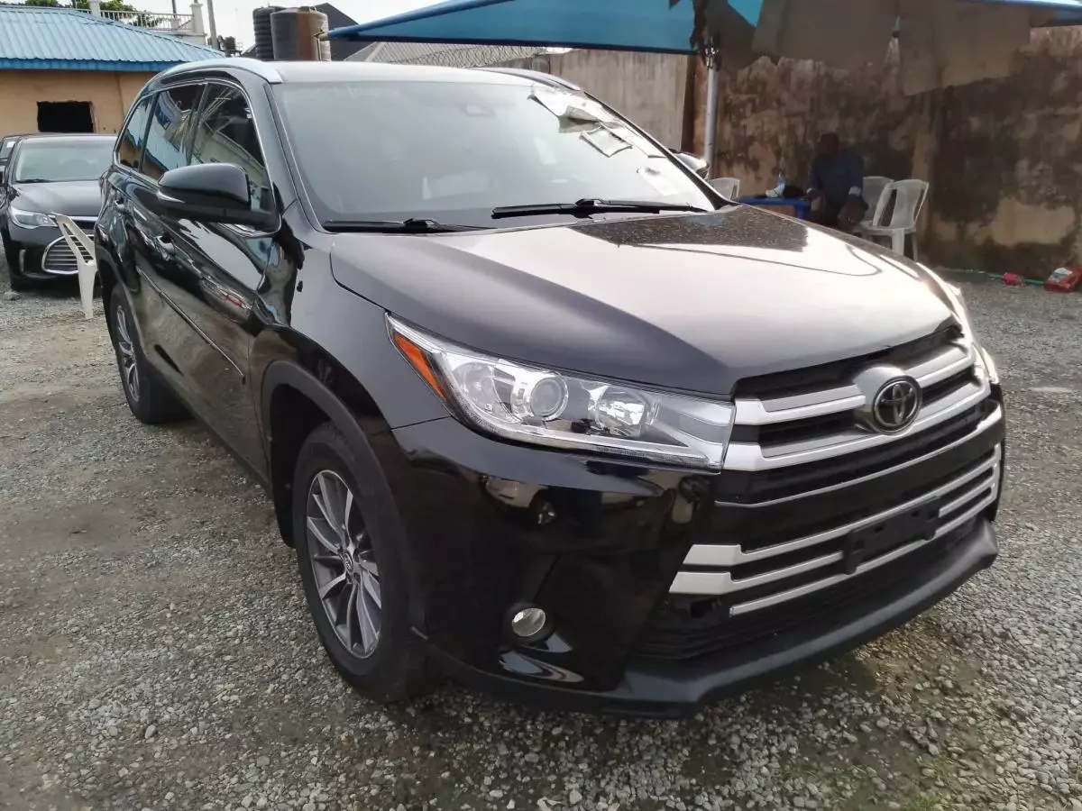 Toyota Highlander   - 2019