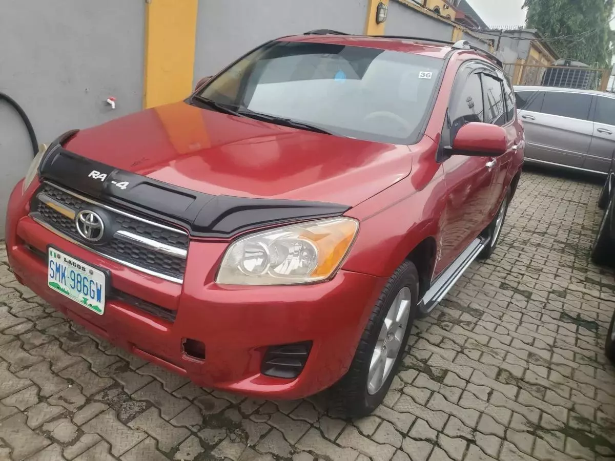 Toyota RAV 4   - 2010