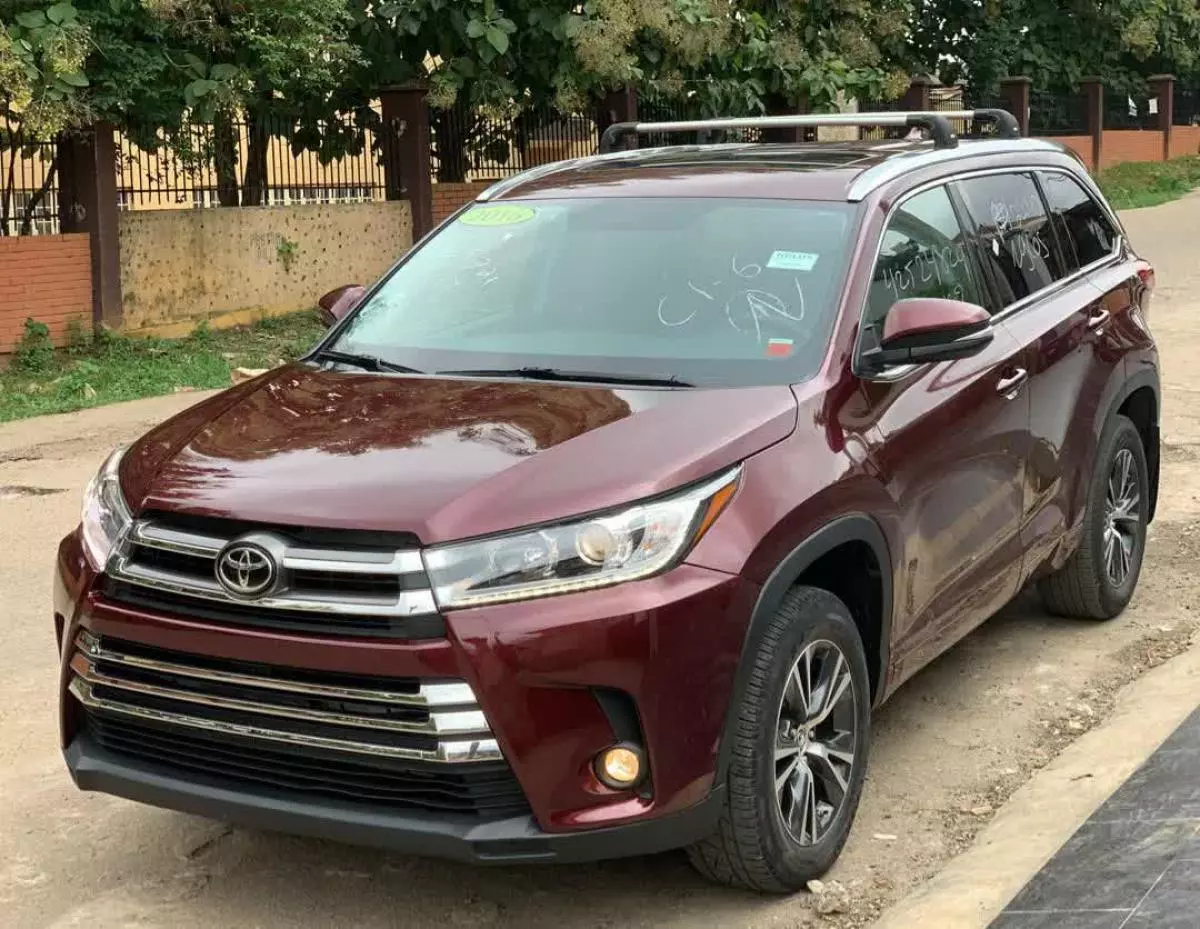 Toyota Highlander   - 2016