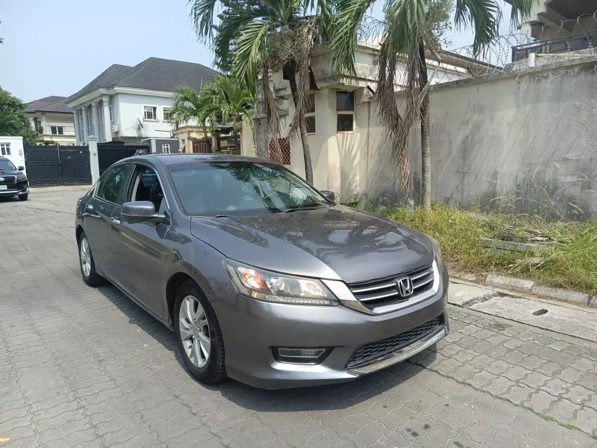 Honda Accord   - 2013