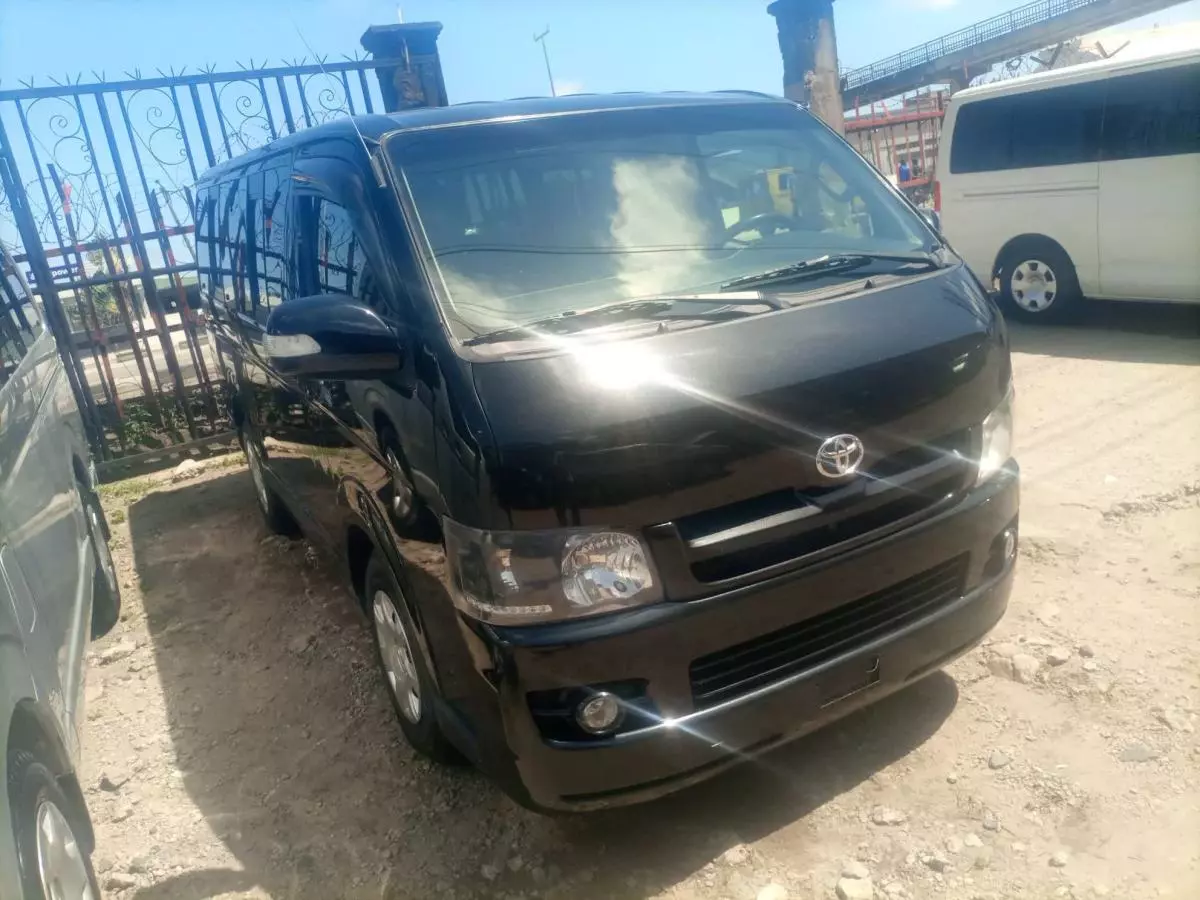 Toyota Hiace   - 2007