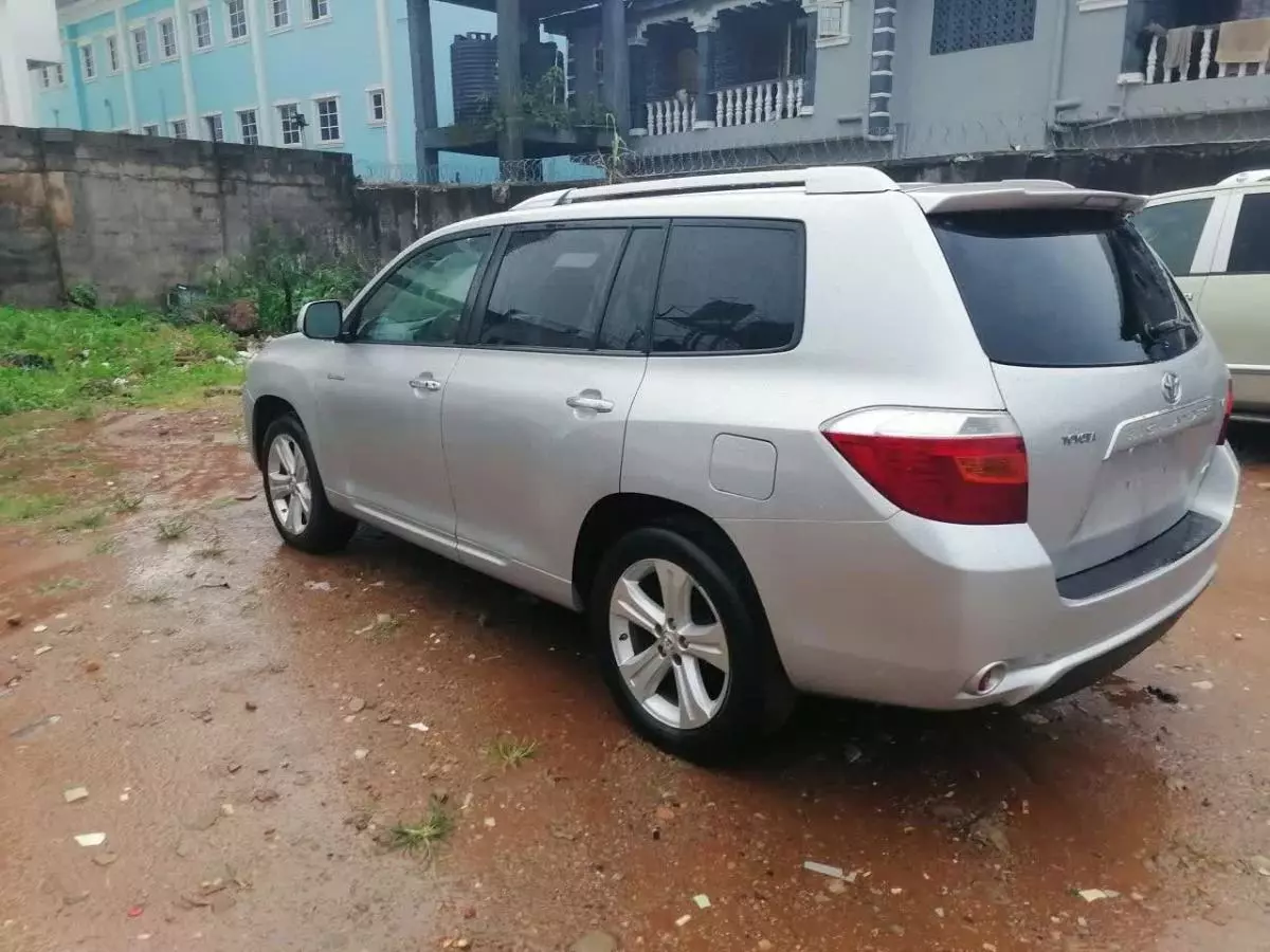 Toyota Highlander   - 2008