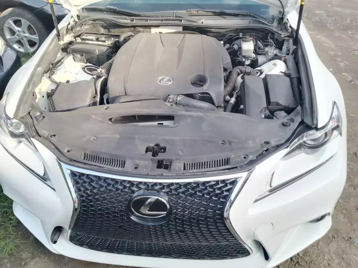 Lexus IS 250   - 2014