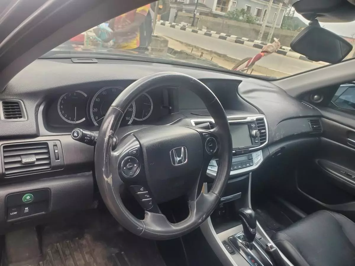 Honda Accord   - 2013