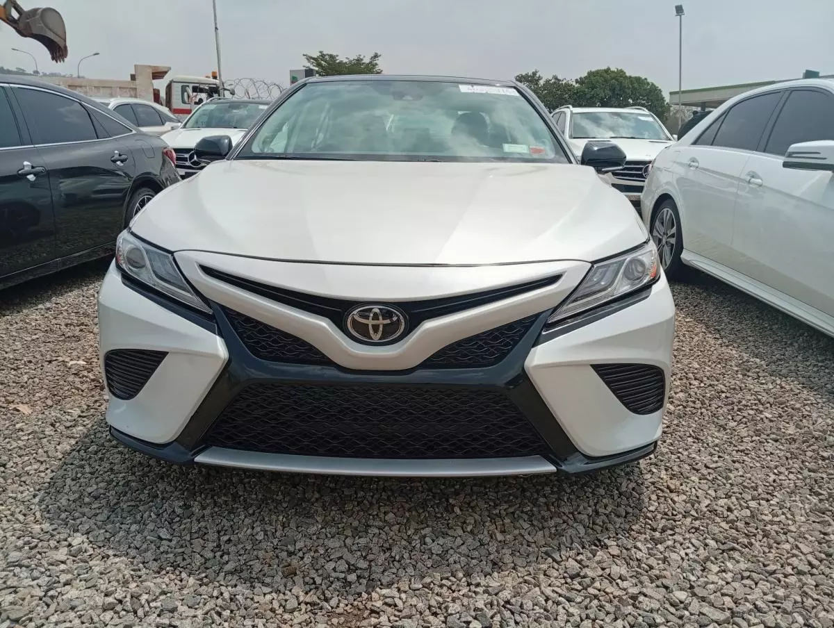 Toyota Camry   - 2019