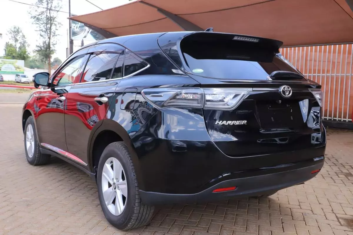 Toyota Harrier   - 2016