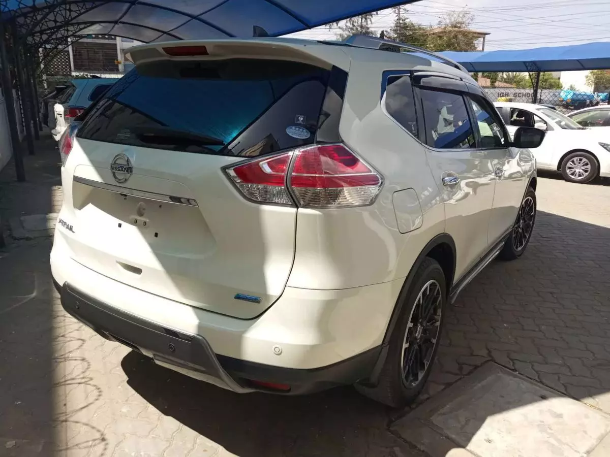 Nissan X- trail - 2016
