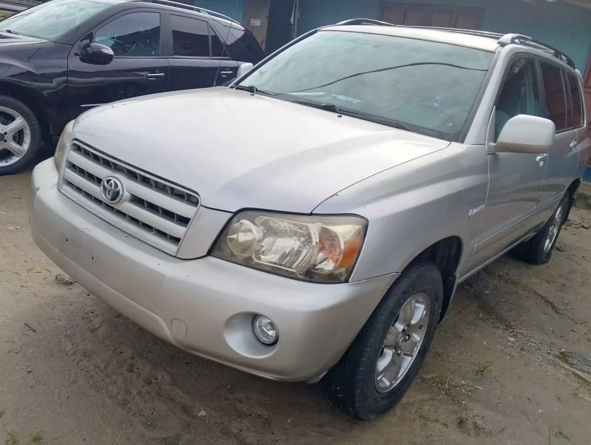 Toyota Highlander   - 2005