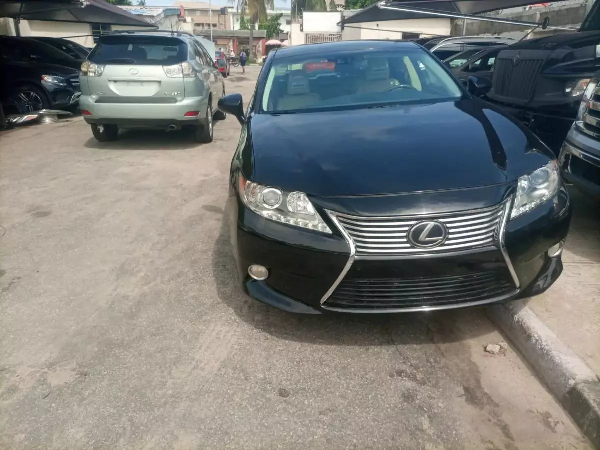 Lexus ES 350   - 2013