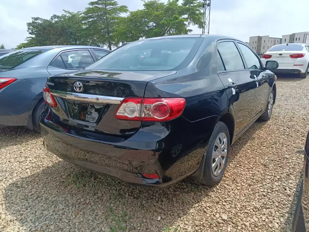 Toyota Corolla   - 2013