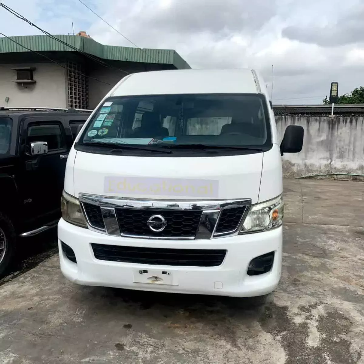 Nissan Urvan   - 2013