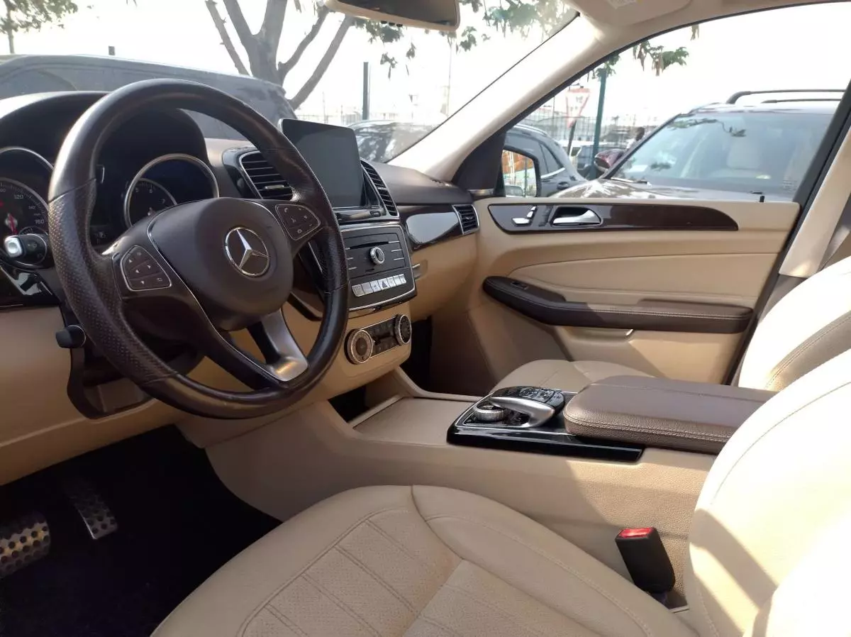 Mercedes-Benz GLE 400 - 2019