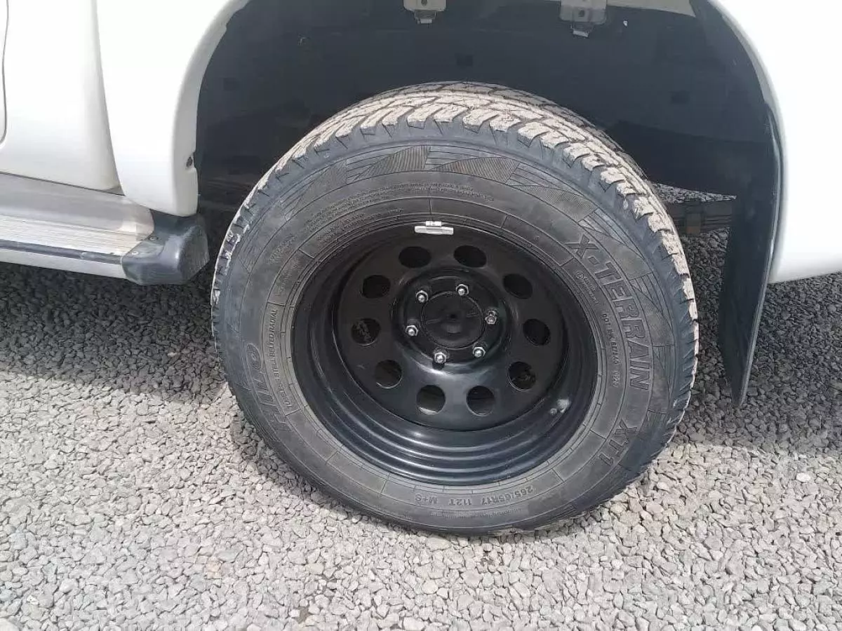Toyota Hilux - 2015