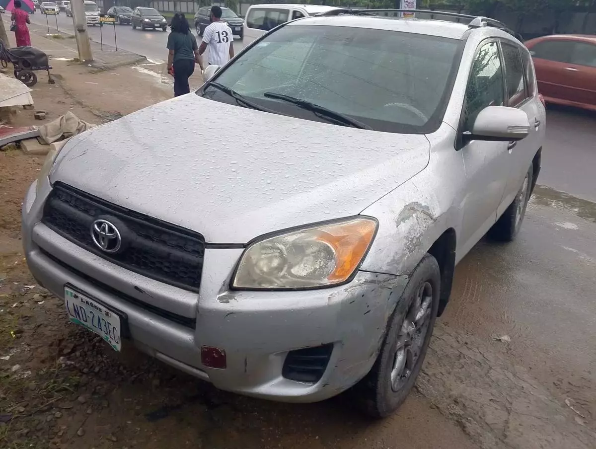 Toyota Rav4   - 2009