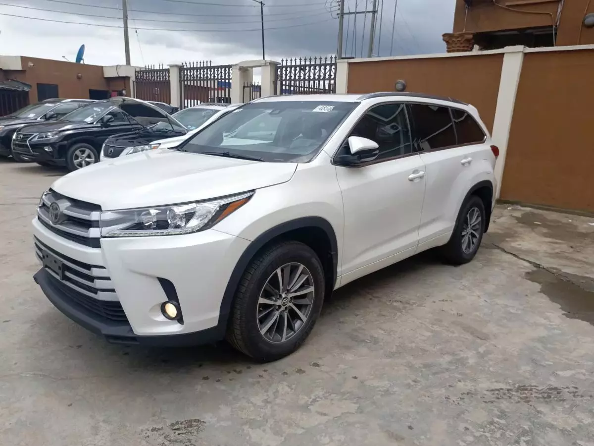 Toyota Highlander   - 2018