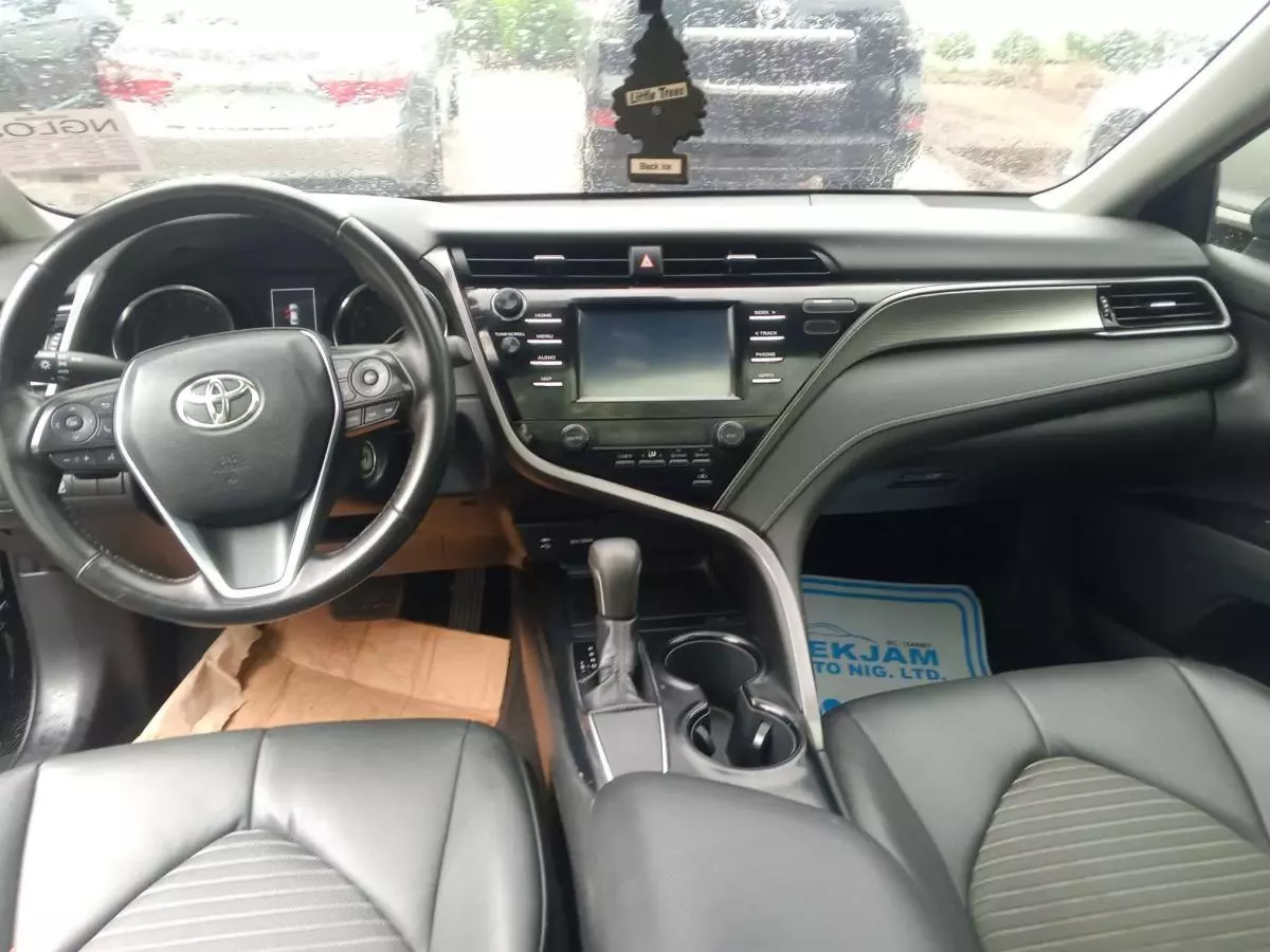 Toyota Camry   - 2019