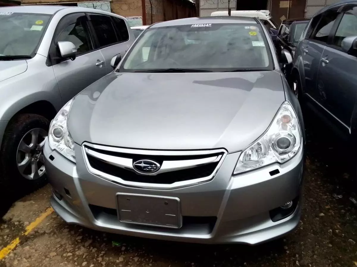 Subaru Legacy  - 2010