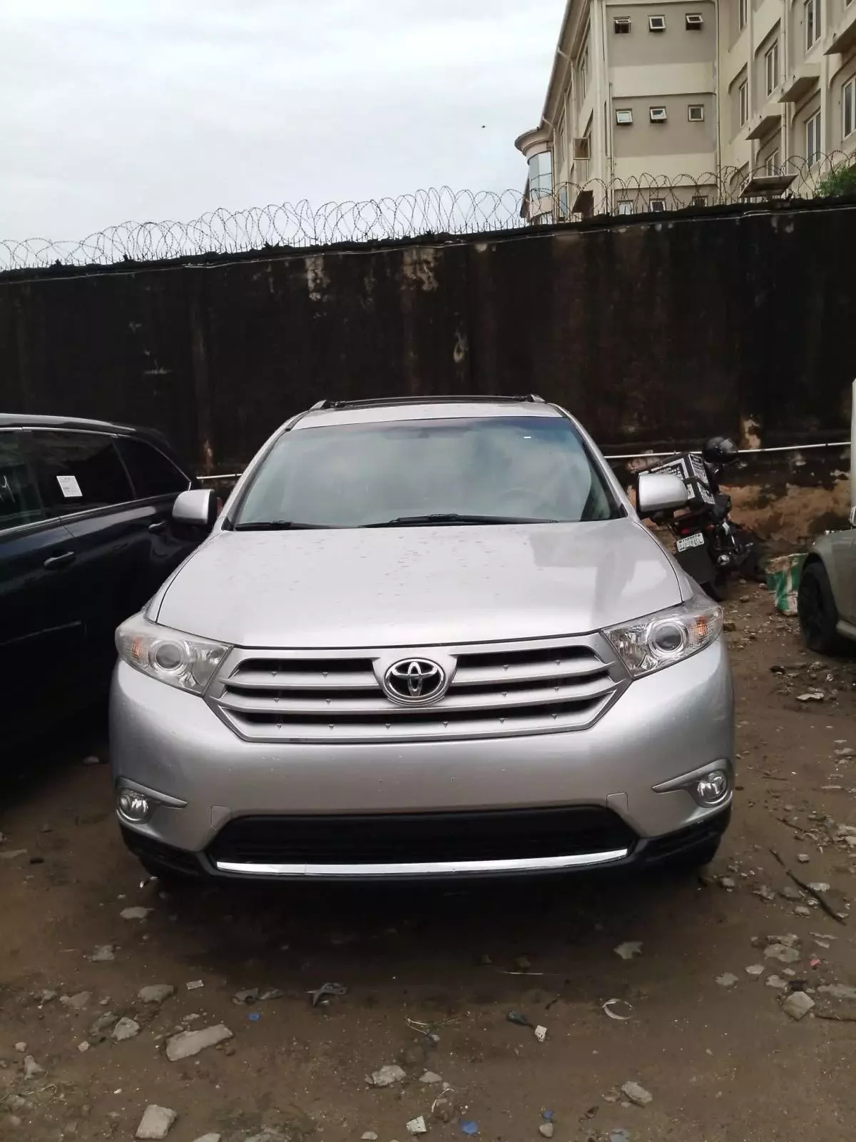 Toyota Highlander   - 2011